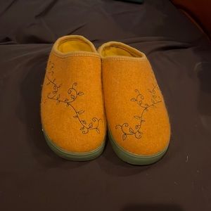 Keen rubber sole slipper